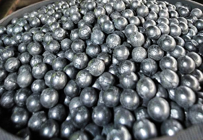 Bola de Molienda Fundida en Aleación de Cromo Medio